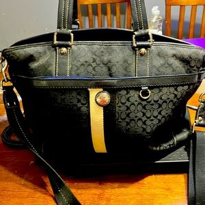 Coach F13813 Voyager Tote Black Canvas & Leather